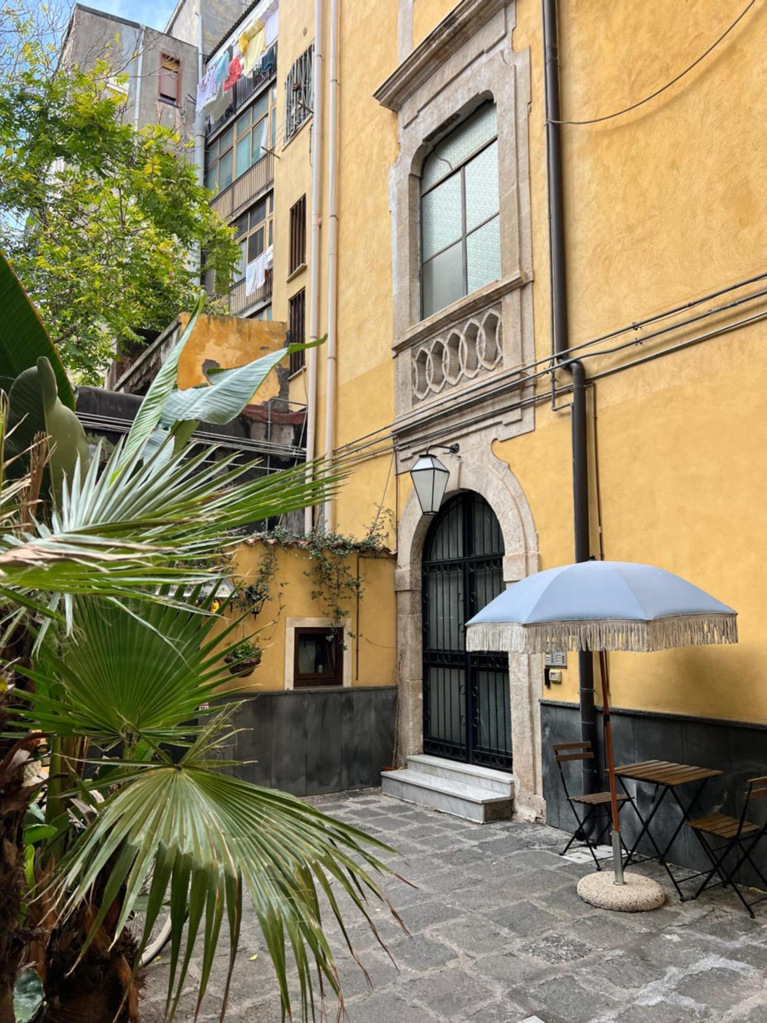 Palazzo Kolombo Villa Catánia Buitenkant foto